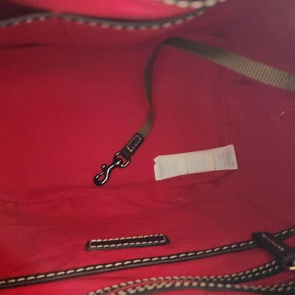 NWOT Dooney & Bourke Saffiano Drawstring Leather Shoulder Bag In Wine - Picture 7 of 10